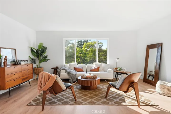 1406 Manzanita, Los Angeles, California 90027