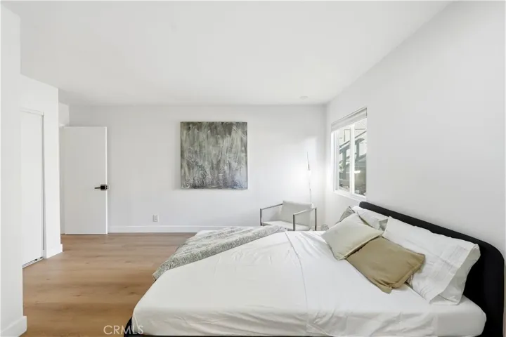 1406 Manzanita, Los Angeles, California 90027