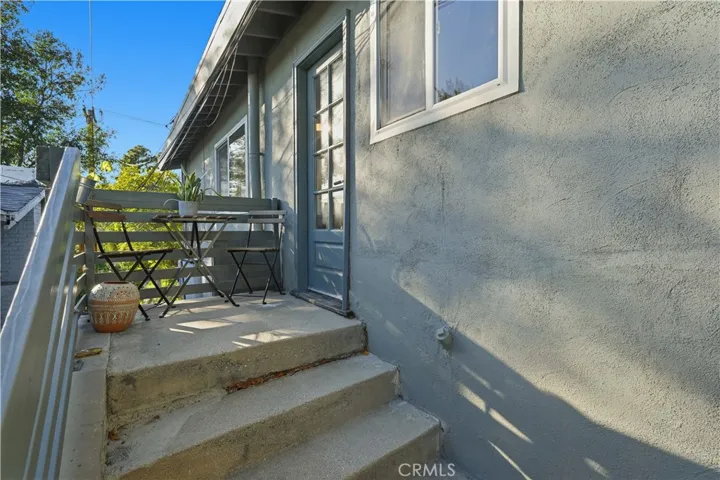 1406 Manzanita, Los Angeles, California 90027