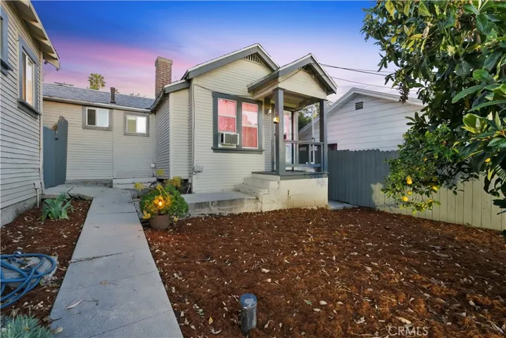 1406 Manzanita, Los Angeles, California 90027