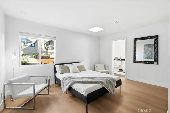 1406 Manzanita, Los Angeles, California 90027