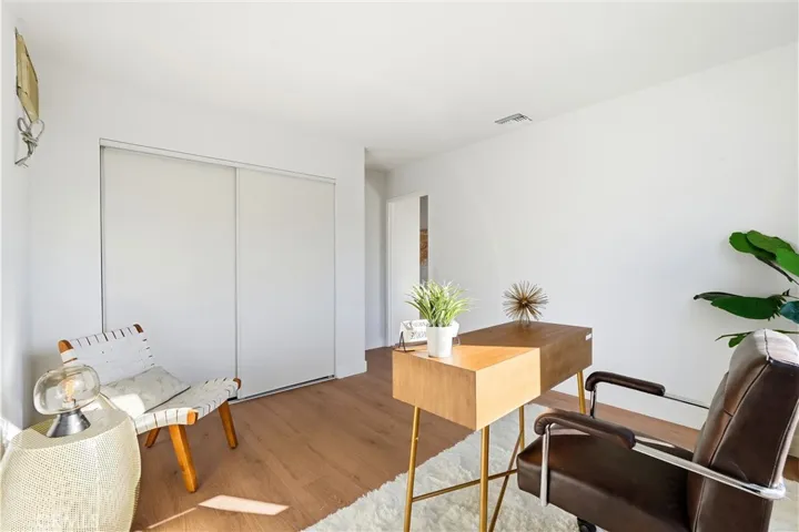 1406 Manzanita, Los Angeles, California 90027