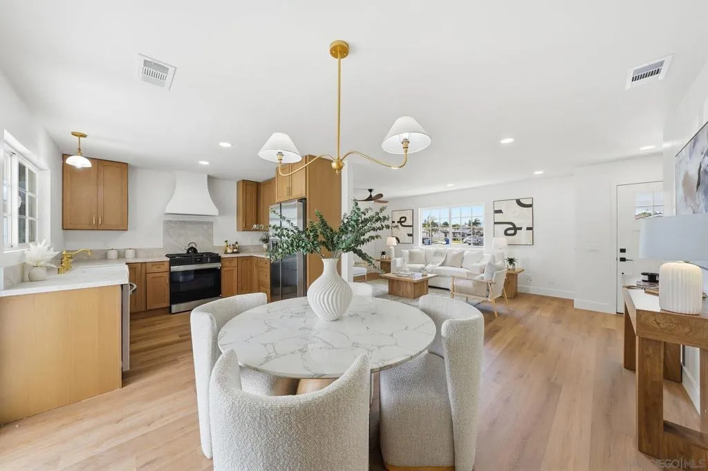 10155 Baroness Ave, San Diego, California 92126 home-pic-8