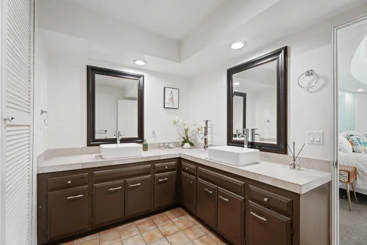 25_11618208_175320_175320-EI-125