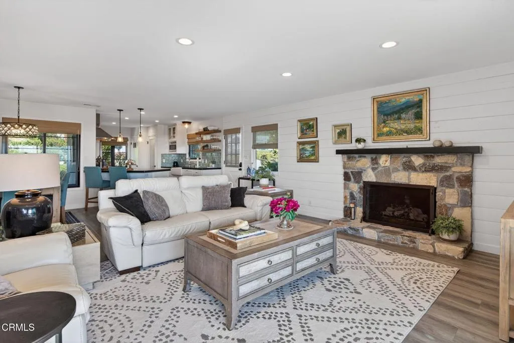 2456 Sherwood Drive, Ventura, California 93001 home-pic-16