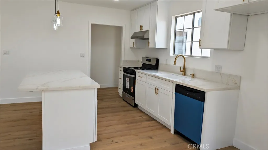 7036 6th Avenue, Los Angeles, California 90043 home-pic-6