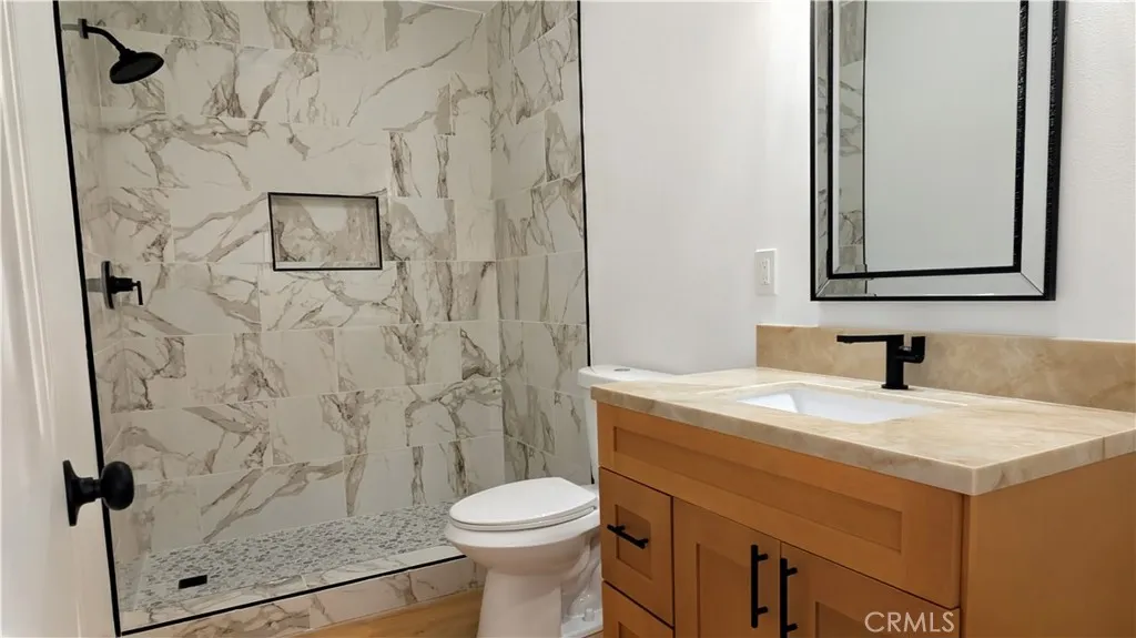 7036 6th Avenue, Los Angeles, California 90043 home-pic-11