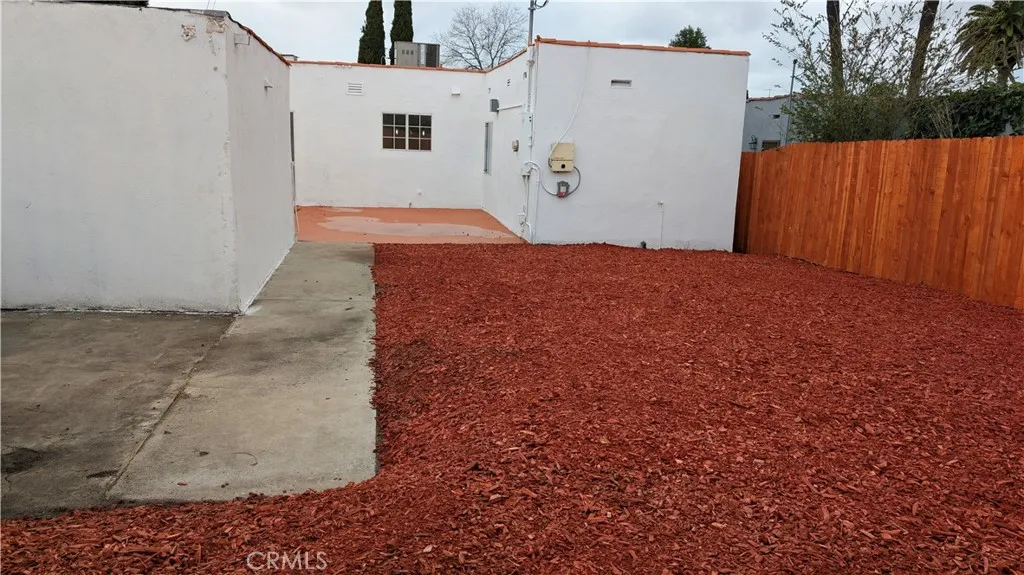 7036 6th Avenue, Los Angeles, California 90043 home-pic-17