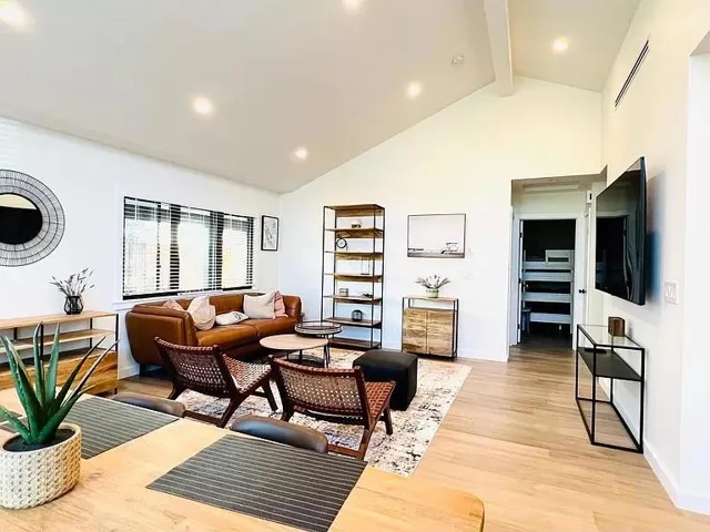2050 Williams Street, Palo Alto, California 94306