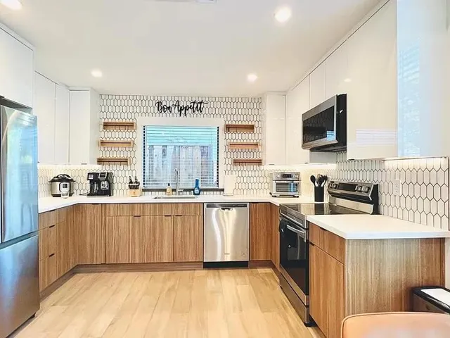 2050 Williams Street, Palo Alto, California 94306