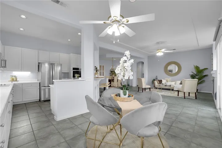 5098 Singing Hills Drive, Banning, California 92220