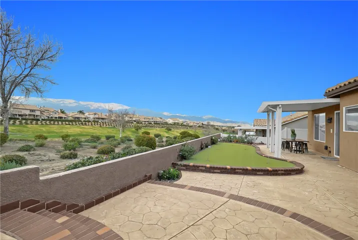 5098 Singing Hills Drive, Banning, California 92220