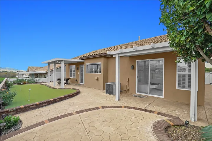 5098 Singing Hills Drive, Banning, California 92220