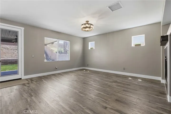 35160 Hulihee, Winchester, California 92596