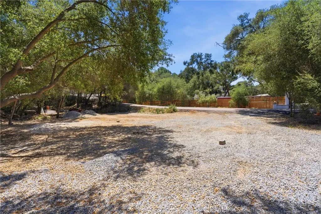 Adjacent Lot included
