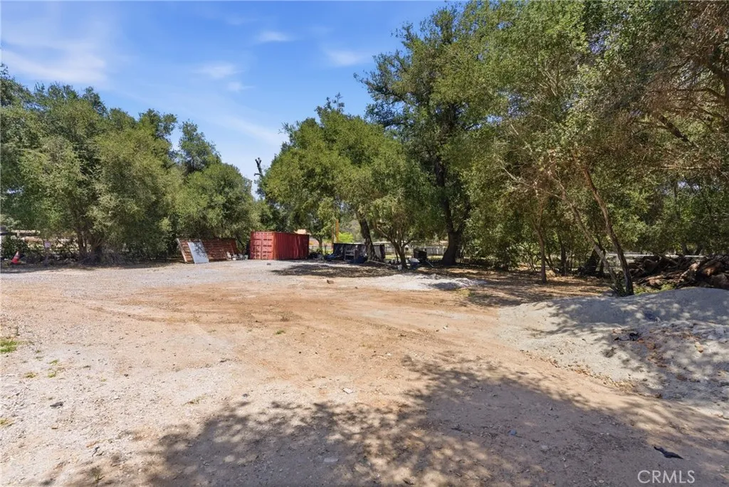 Adjacent Lot included