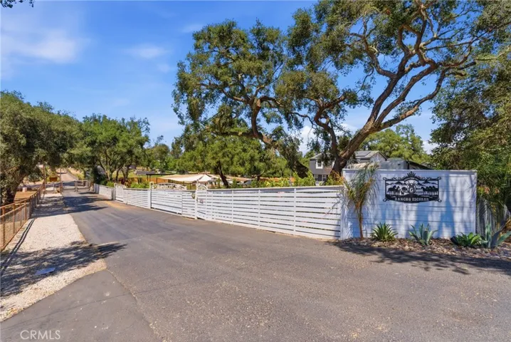 Gate1 - Driveway