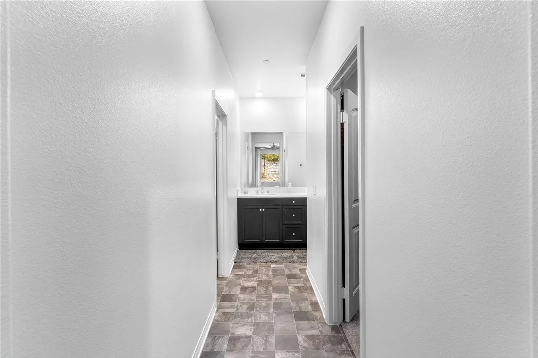 16590 Shafer Court, Fontana, California 92336 home-pic-27