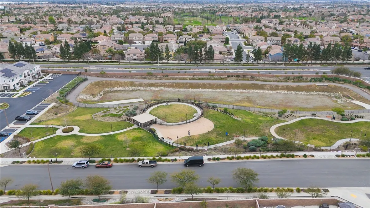 16590 Shafer Court, Fontana, California 92336 home-pic-37