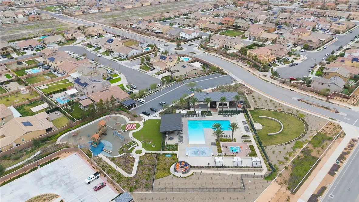 16590 Shafer Court, Fontana, California 92336 home-pic-41