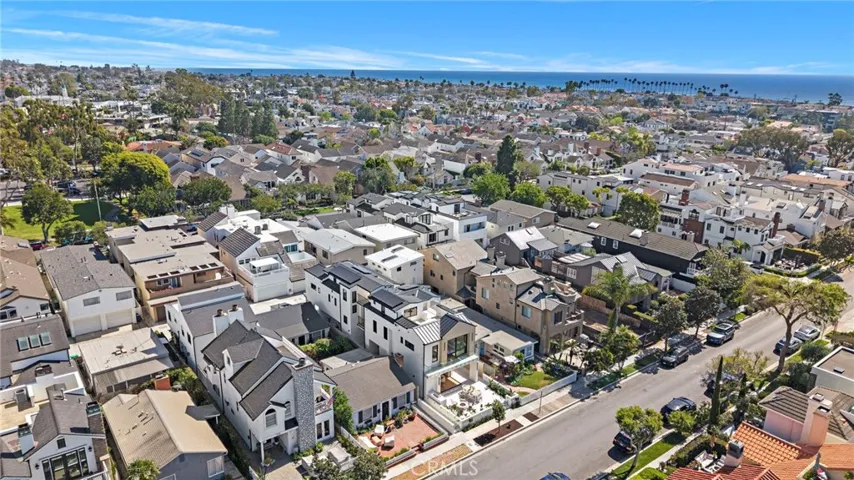 612 Begonia, Corona Del Mar, California 92625
