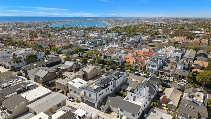 612 Begonia, Corona Del Mar, California 92625