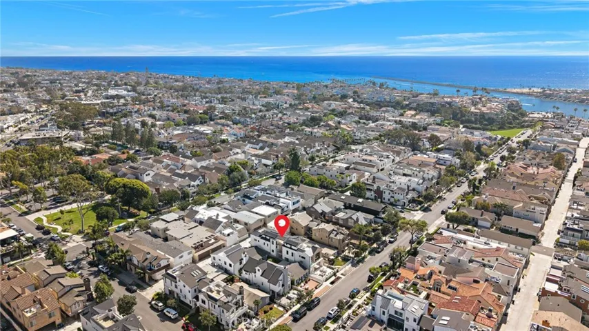 612 Begonia, Corona Del Mar, California 92625