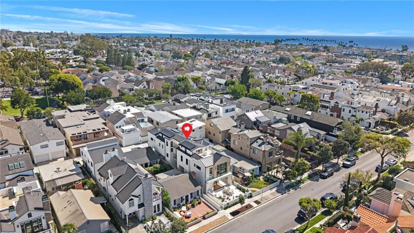 612 Begonia, Corona Del Mar, California 92625