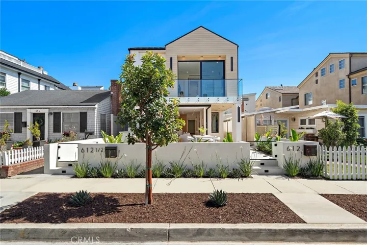 612 Begonia, Corona Del Mar, California 92625