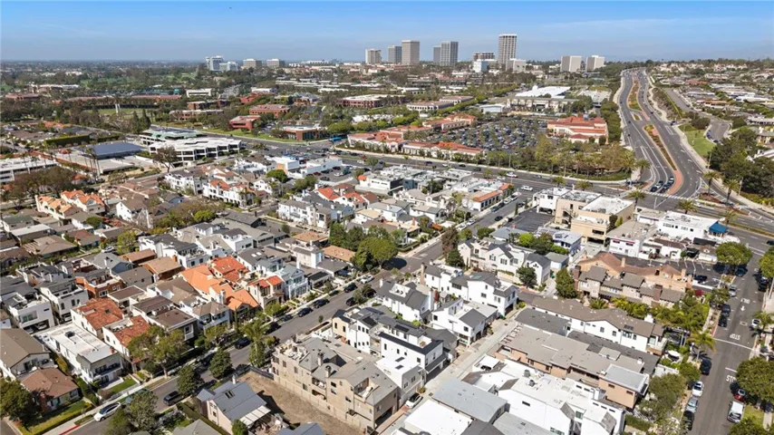 612 Begonia, Corona Del Mar, California 92625