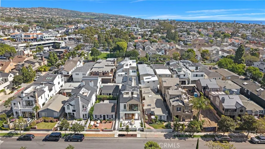 612 Begonia, Corona Del Mar, California 92625