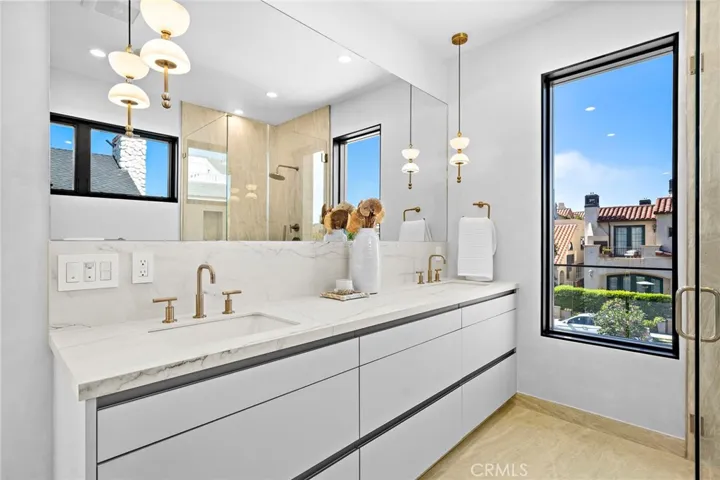 612 Begonia, Corona Del Mar, California 92625