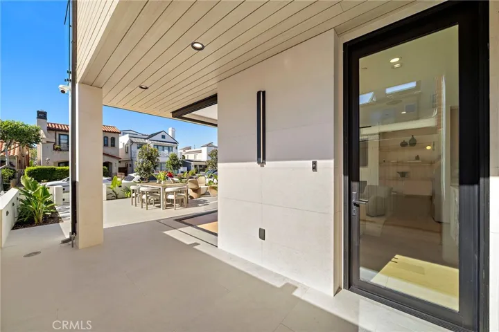 612 Begonia, Corona Del Mar, California 92625