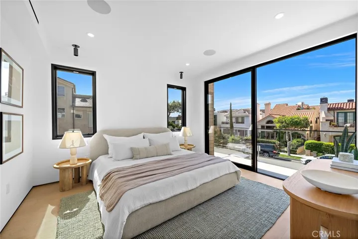612 Begonia, Corona Del Mar, California 92625