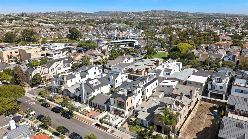 612 Begonia, Corona Del Mar, California 92625