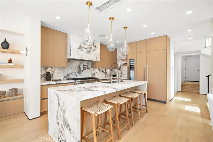 612 Begonia, Corona Del Mar, California 92625