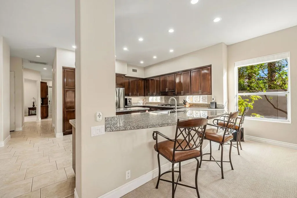 73 Amalfi Drive, Palm Desert, California 92211 home-pic-12