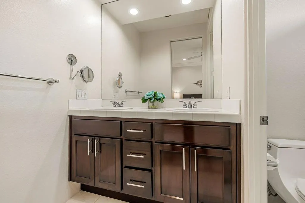 73 Amalfi Drive, Palm Desert, California 92211 home-pic-25