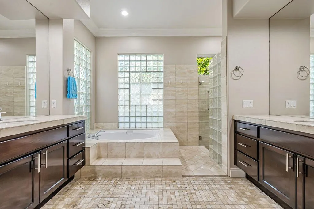 73 Amalfi Drive, Palm Desert, California 92211 home-pic-22