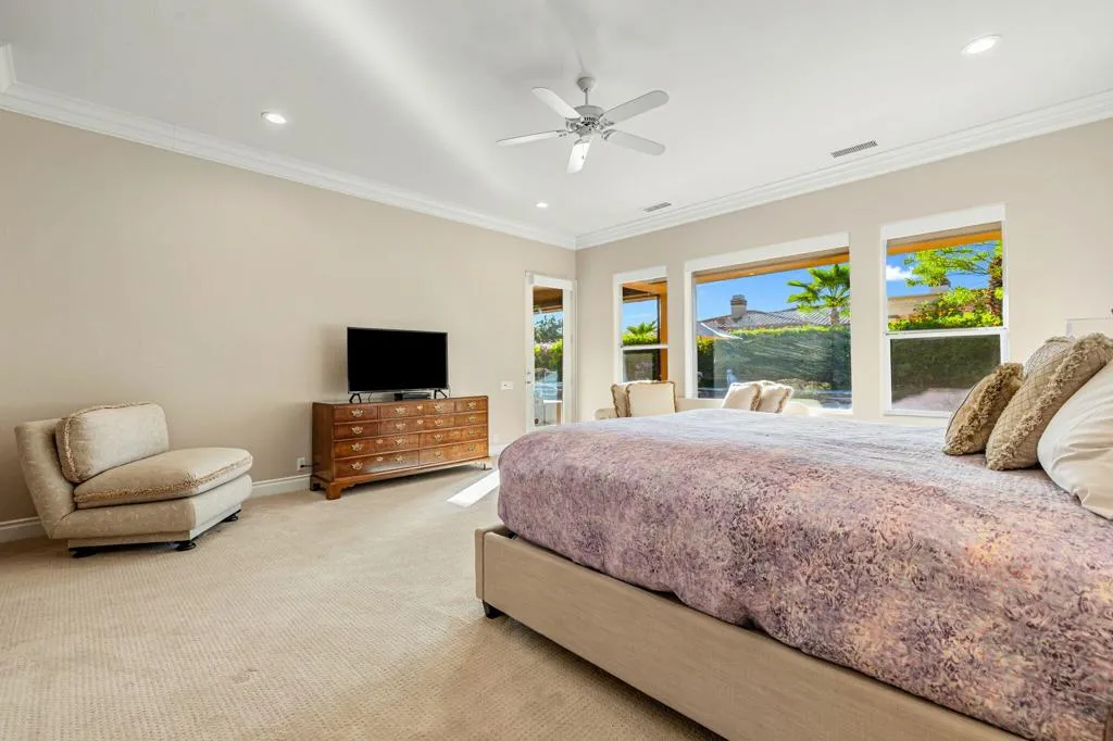 73 Amalfi Drive, Palm Desert, California 92211 home-pic-18