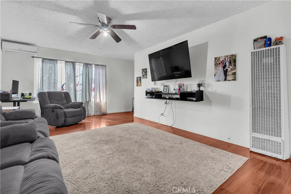 8835 Las Posas, Pico Rivera, California 90660 home-pic-8