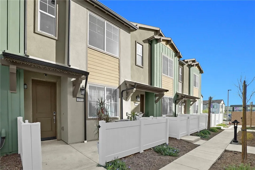 9785 Crossbay Loop 1503, Jurupa Valley, California 92509 home-pic-1