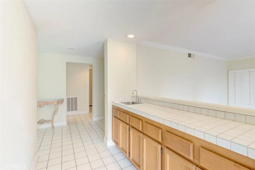 30 Center Court, Laguna Niguel, California 92677 home-pic-10
