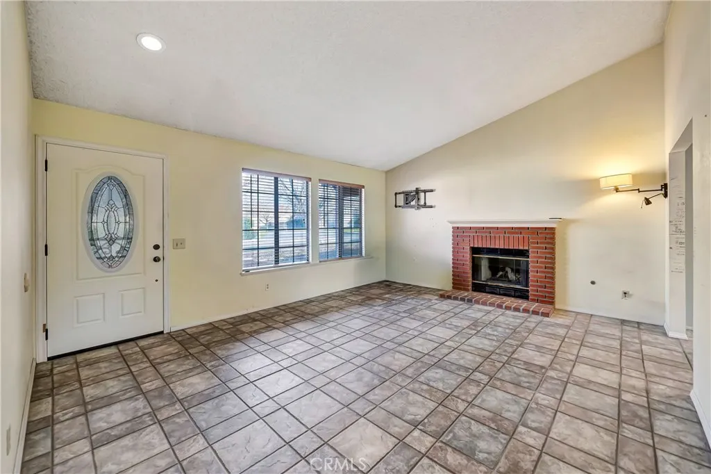 43247 Echard, Lancaster, California 93536 home-pic-4