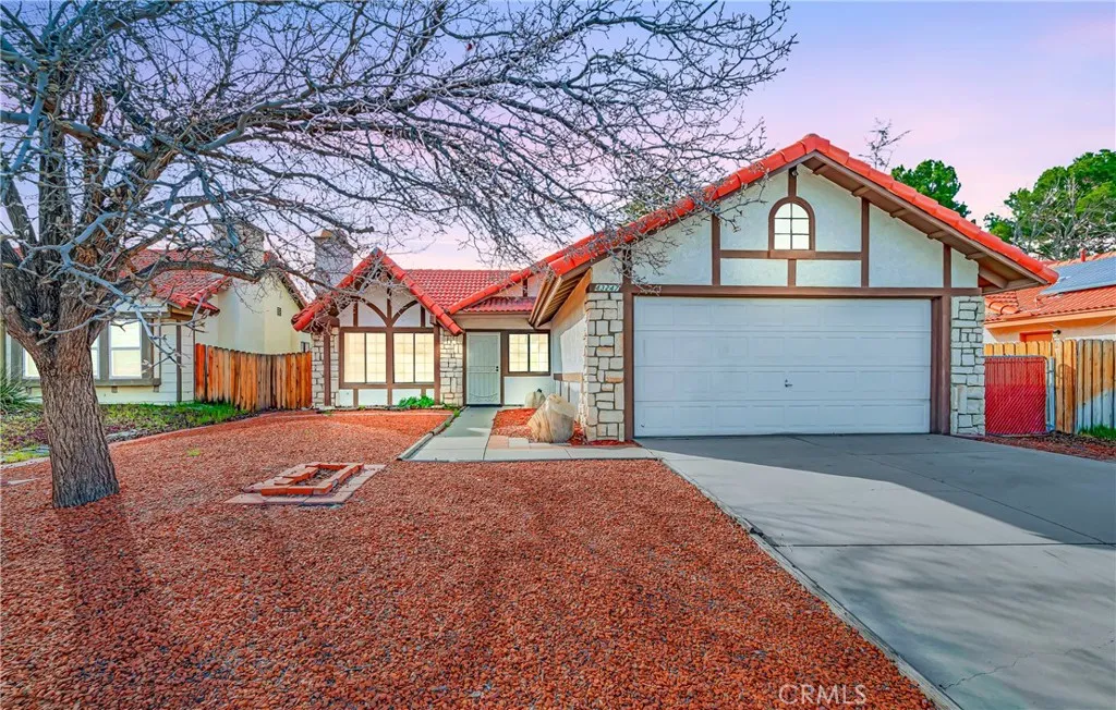 43247 Echard, Lancaster, California 93536 home-pic-1