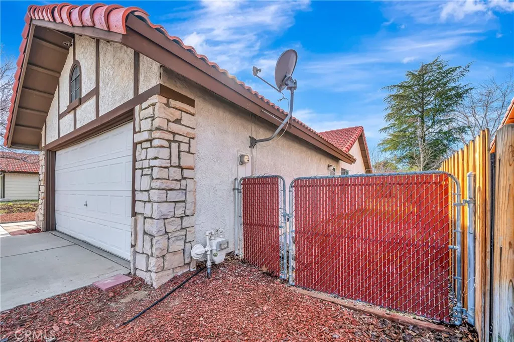 43247 Echard, Lancaster, California 93536 home-pic-30