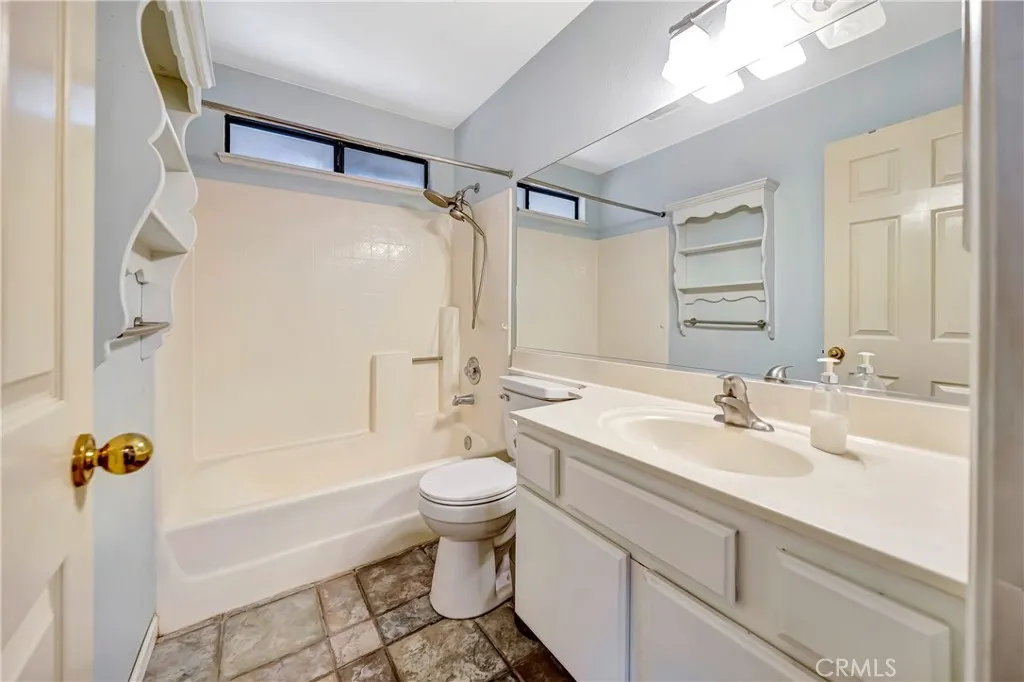 43247 Echard, Lancaster, California 93536 home-pic-14