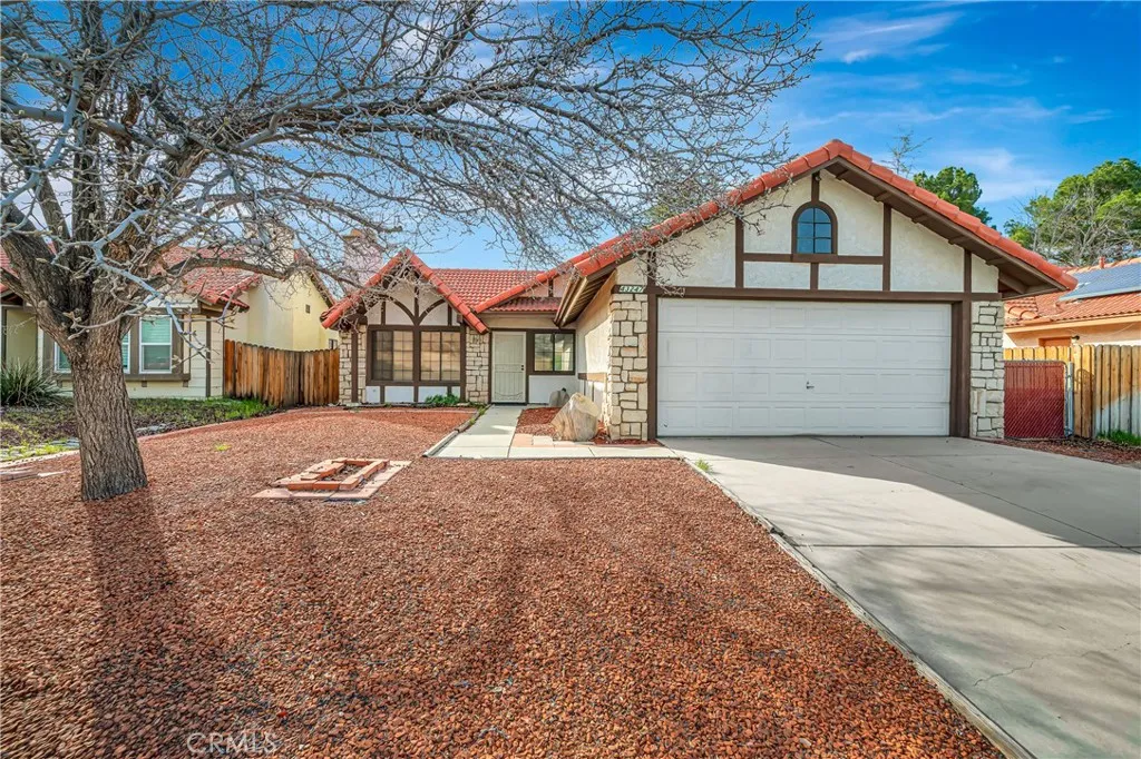 43247 Echard, Lancaster, California 93536 home-pic-2