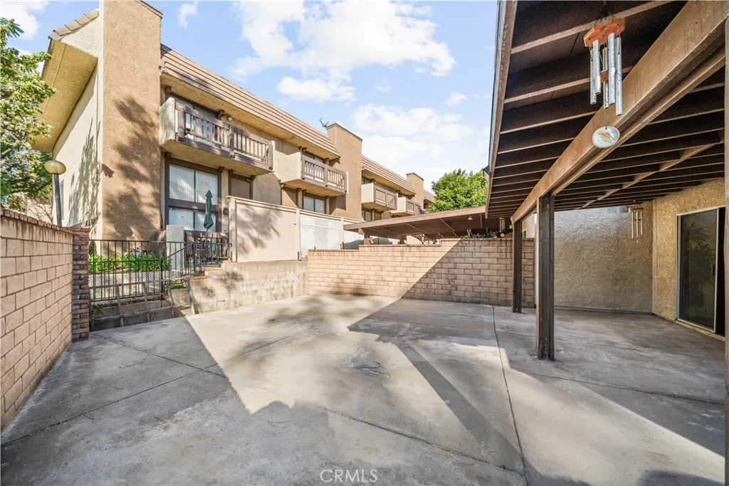 2005 Windsor Cir, Duarte, California 91010 home-pic-22