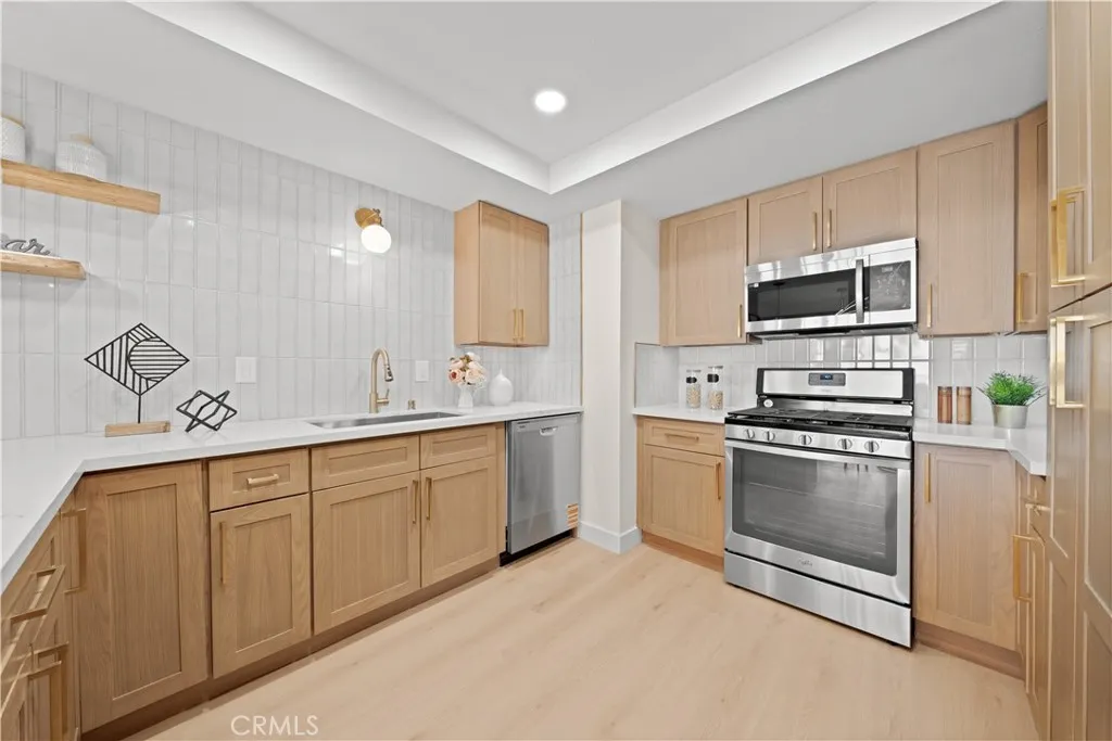 2005 Windsor Cir, Duarte, California 91010 home-pic-17